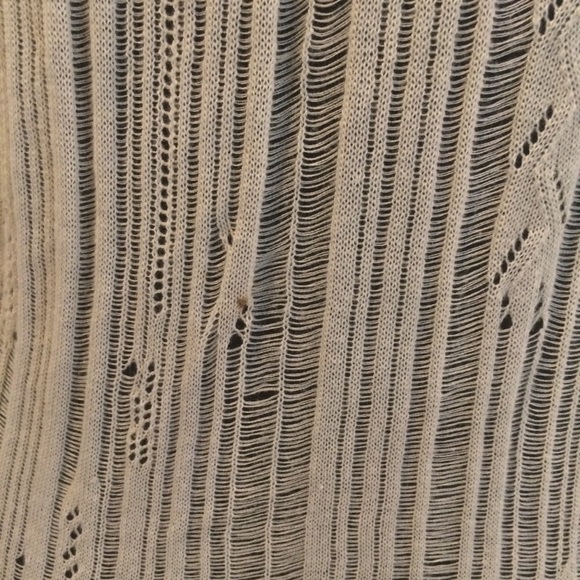 Elie Tahari cream frayed sweater - Picture 4 of 4